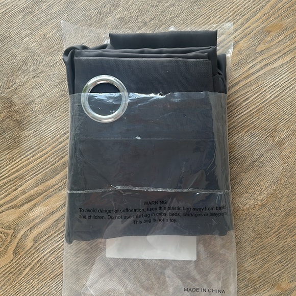 Set of two sheer curtains - Picture 3 of 3